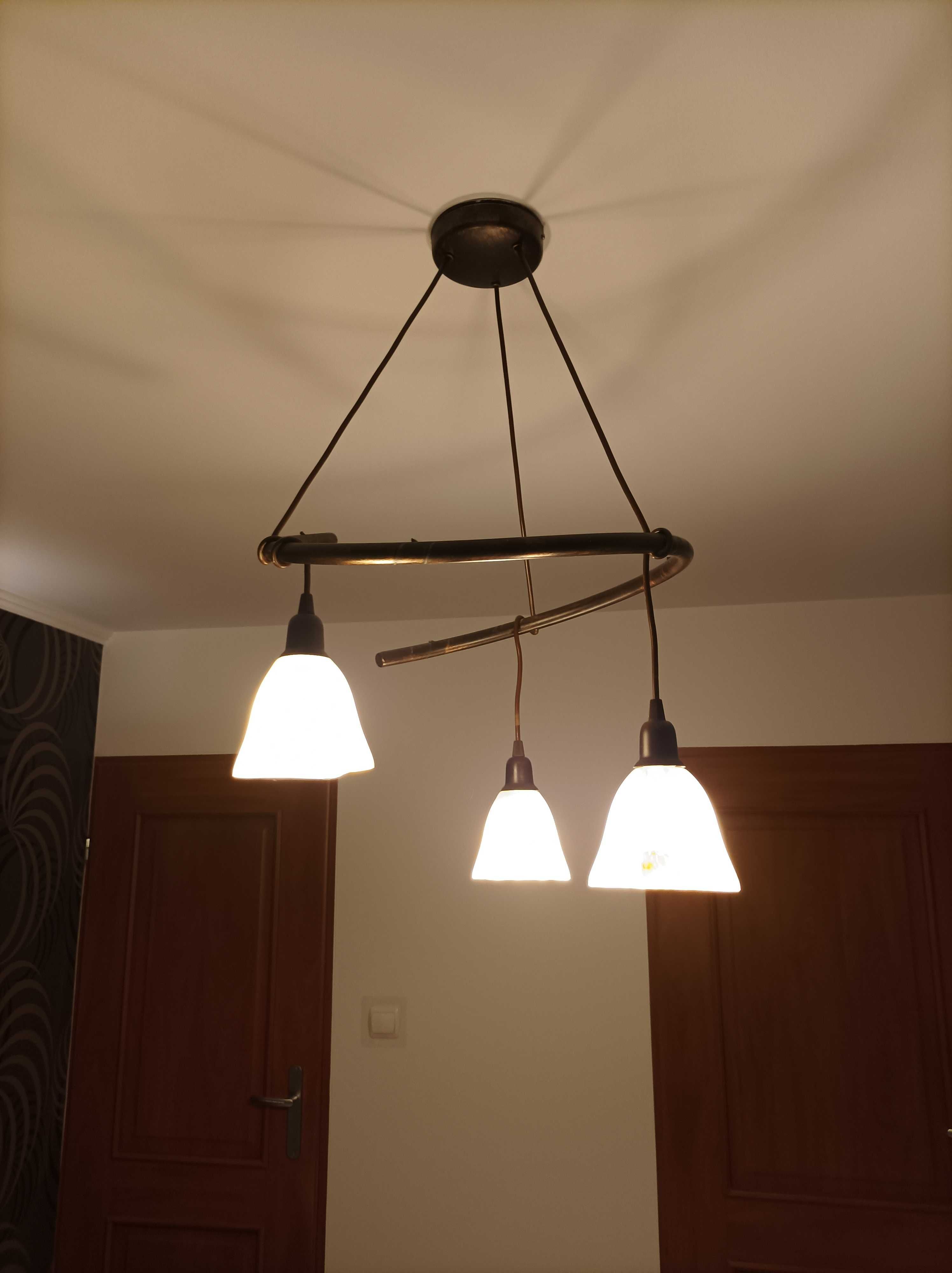 Lampa sufitowa  3 klosze