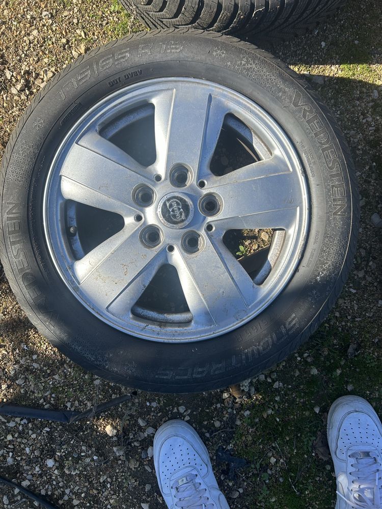 Jantes c/pneu 175/65/15