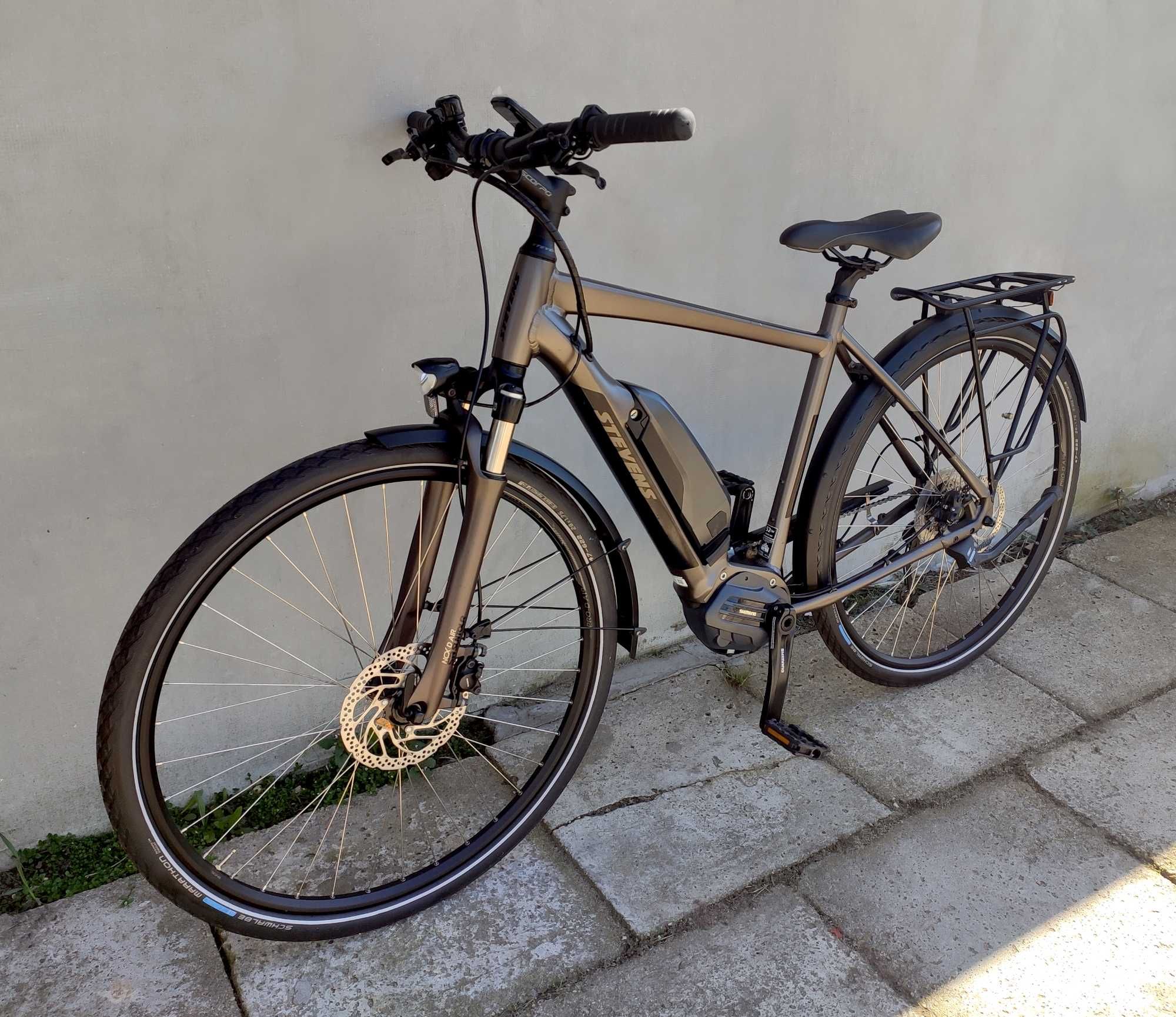 Rower trekkingowy Elektryczny męski Stevens