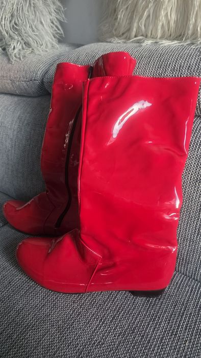 Lakierowane nowe kozaki damskie 43/28 cm