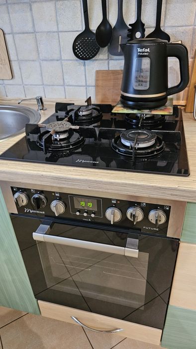 Zestaw mebli kuchennych 210 + płyta gazowa + piekarnik