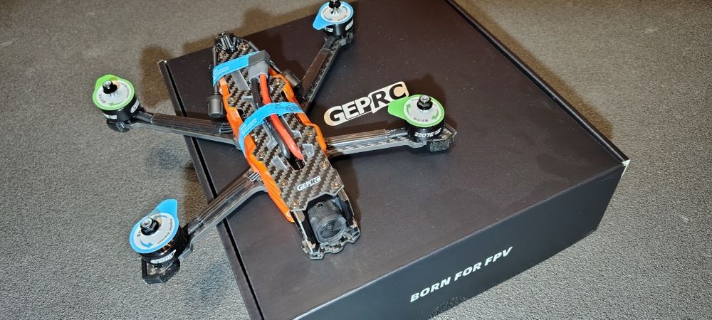Дрон  GEPRC VAPOR D5 O4 Pro, Betafpv Pavo 20 Pro ELRS 2.4 +4 акума