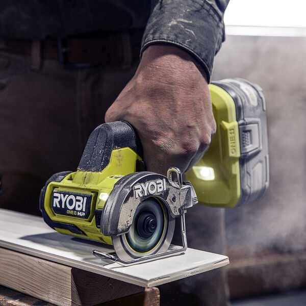 Безщіткова міні болгарка Ryobi PSBCS02B відрізна машинка 18V