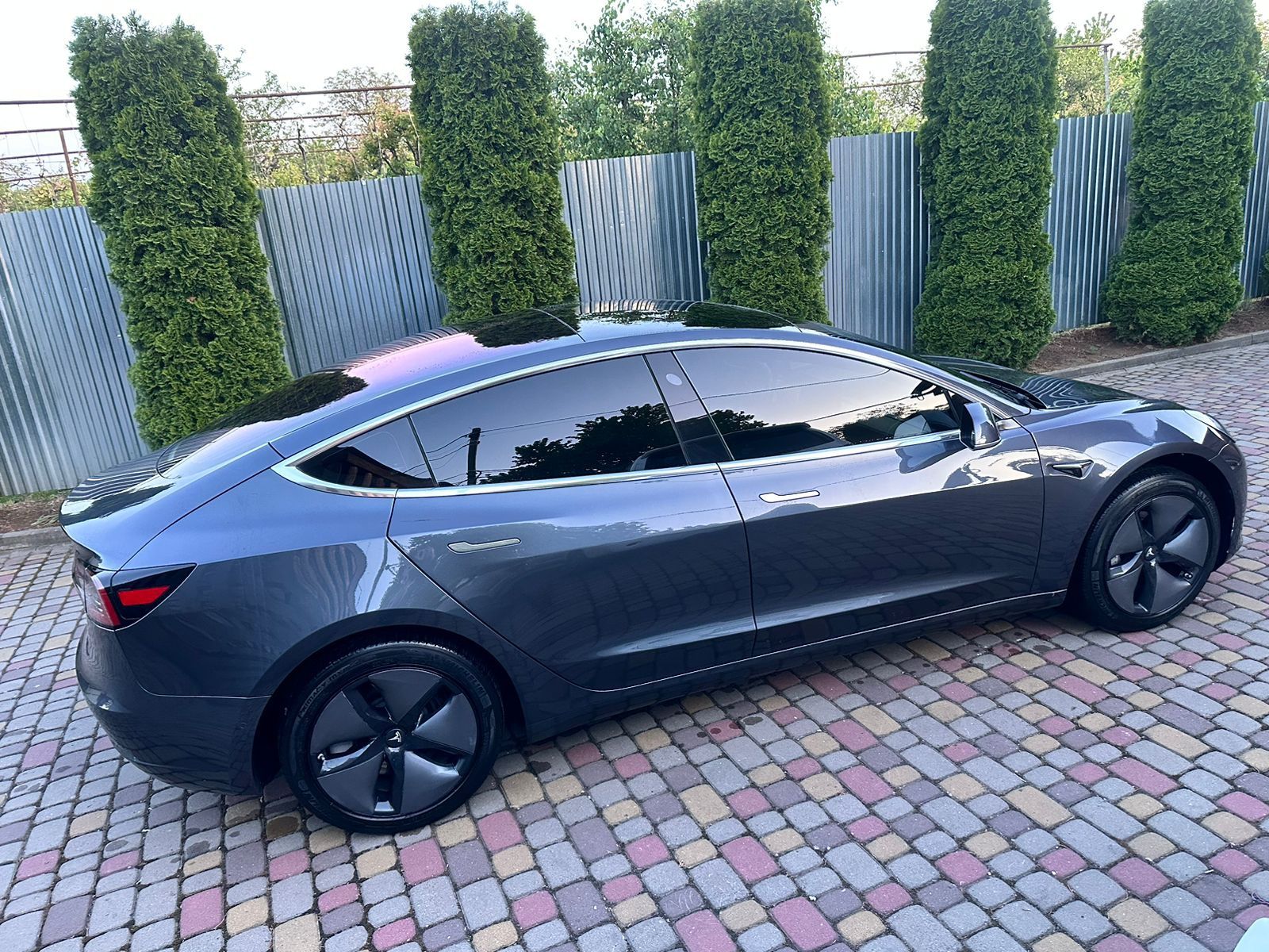 Tesla Model 3 Longe Range