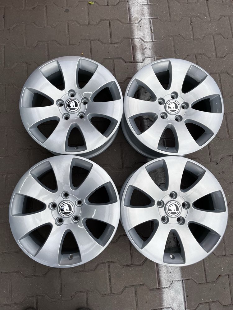 R16 5/112 j7 et45 dia57.1 Skoda Шкода Superb супер б Оригінал, як нові