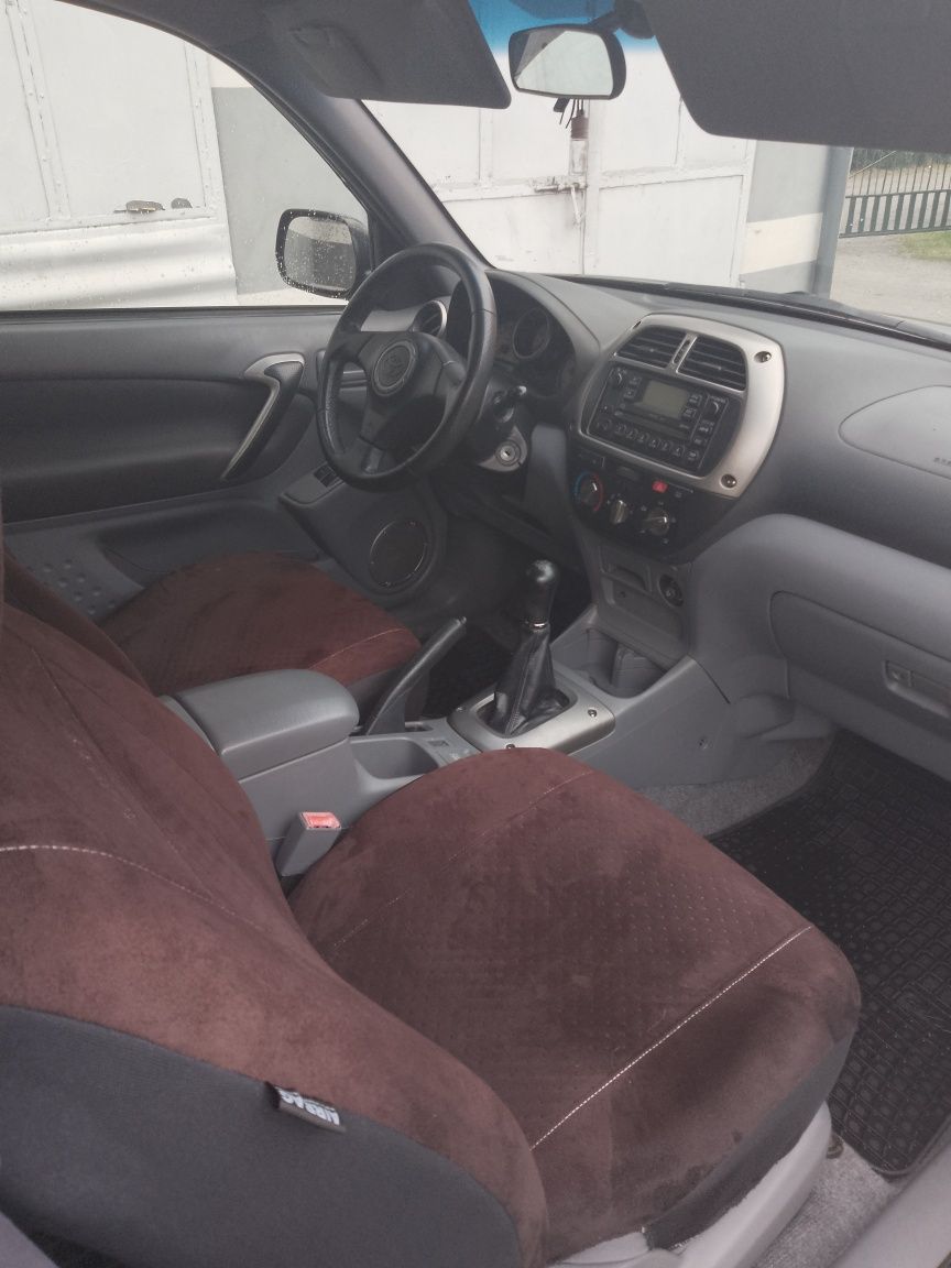 Toyota RAV4 Benzyna