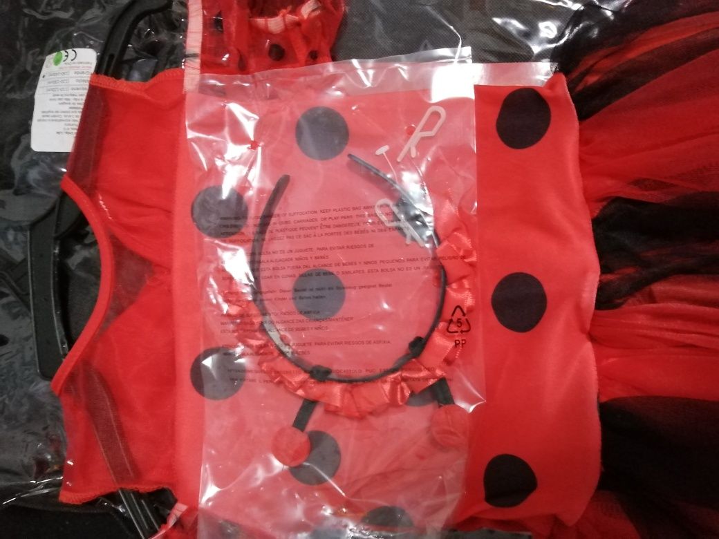 Vendo fato de carnaval de joaninha com bandolete