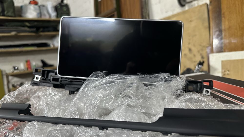 Дисплей audi a4 b9 оригінал