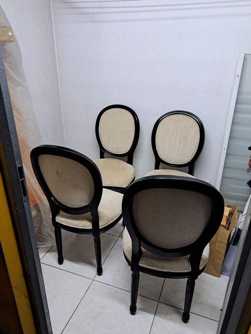 Cadeiras de sala de jantar