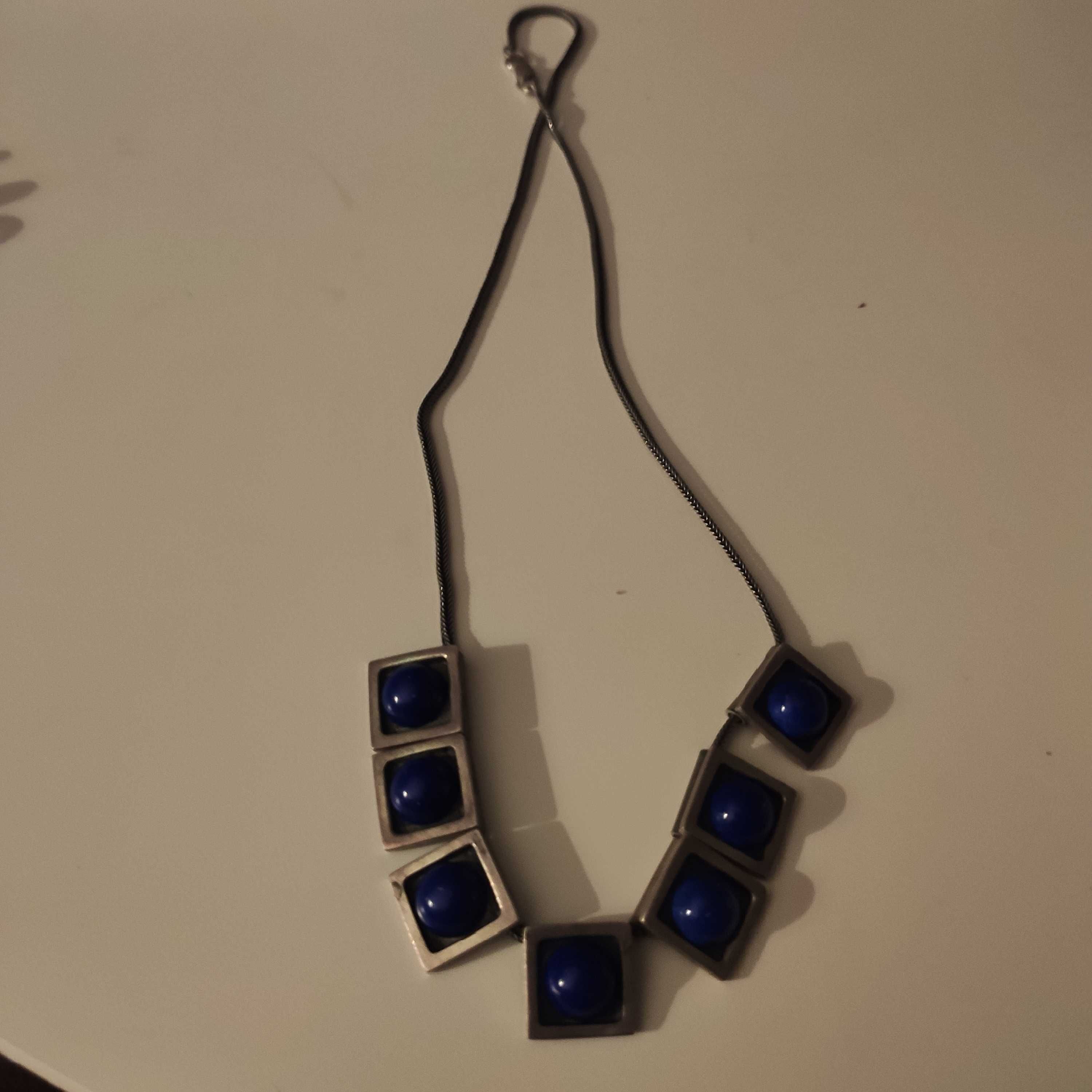 Naszyjnik srebrny. Lapis lazuli.