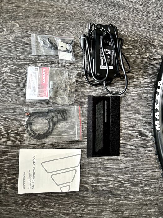 Rower elektryczny WHEELER E-HORNET 50cm XL