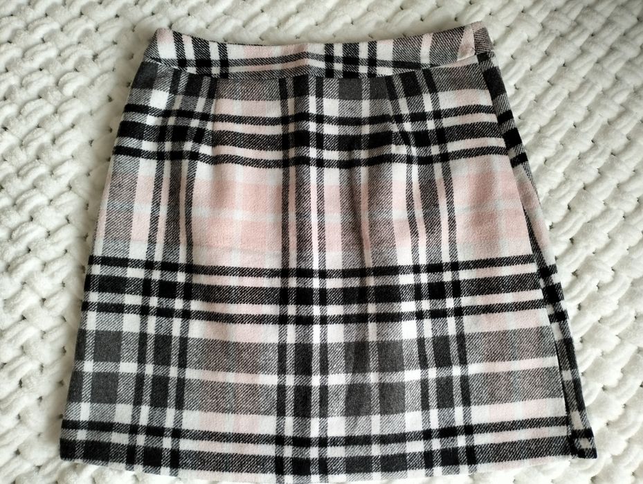 Тепла жіноча спідниця