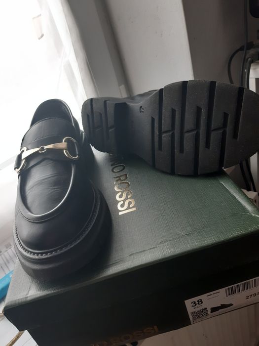 Loafersy Gino Rossi rozmiar 39