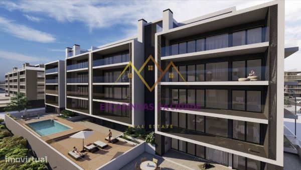 T4 Duplex Novo no Montijo, em condomínio com piscina e Ginásio