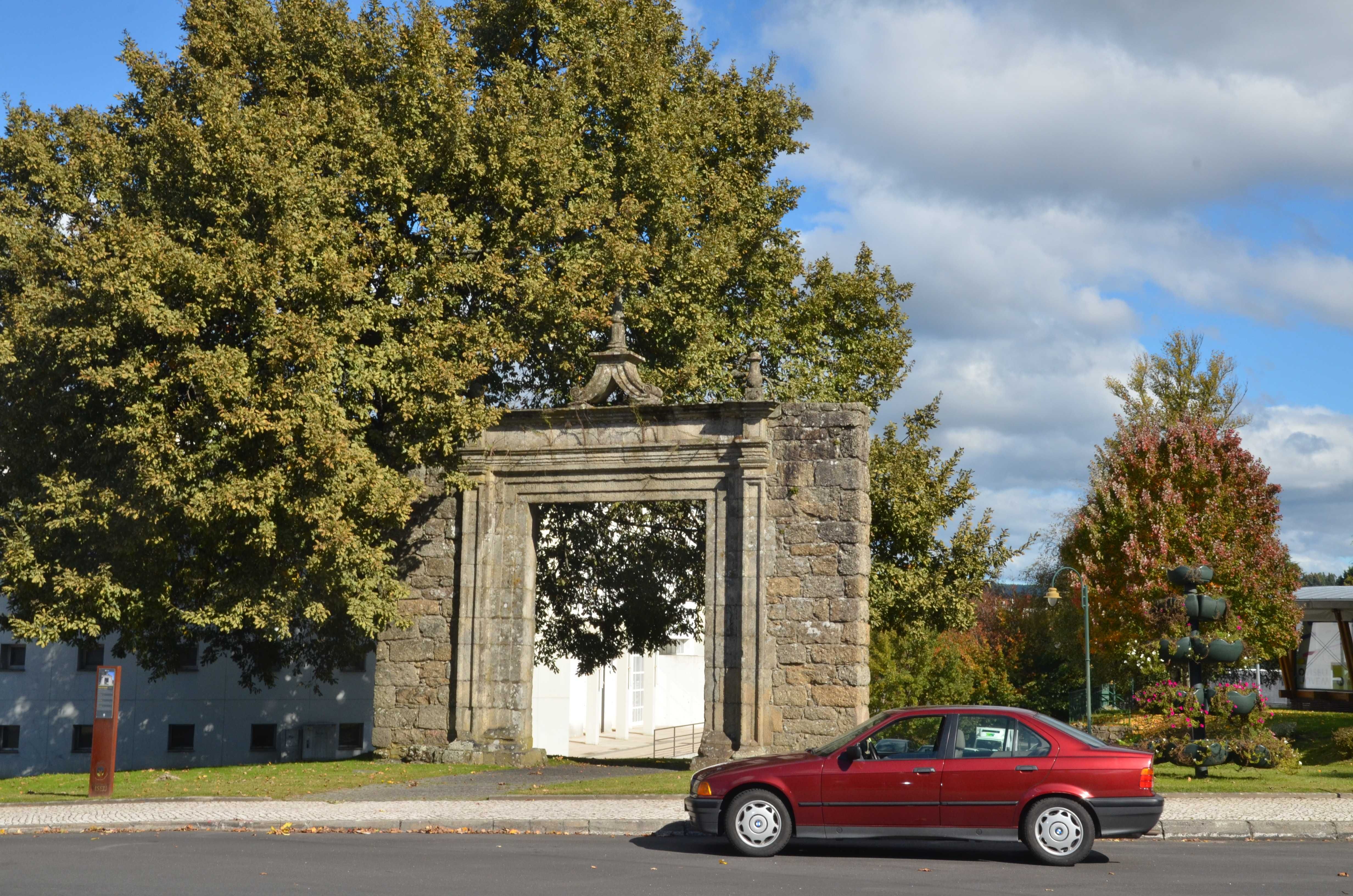 BMW 320 i (E 36)