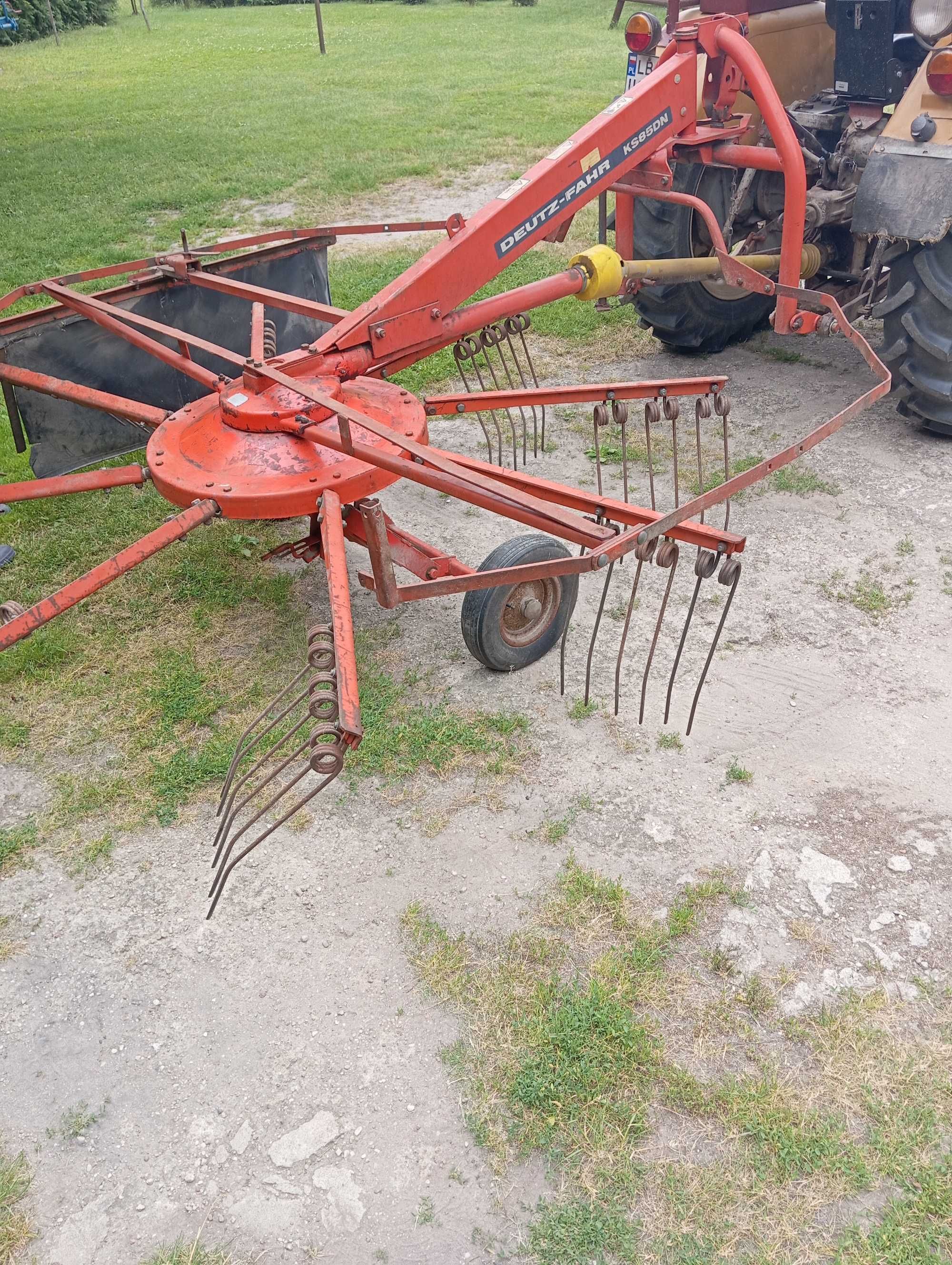 Zgrabiarka DEUTZ-FAHR KS85DN