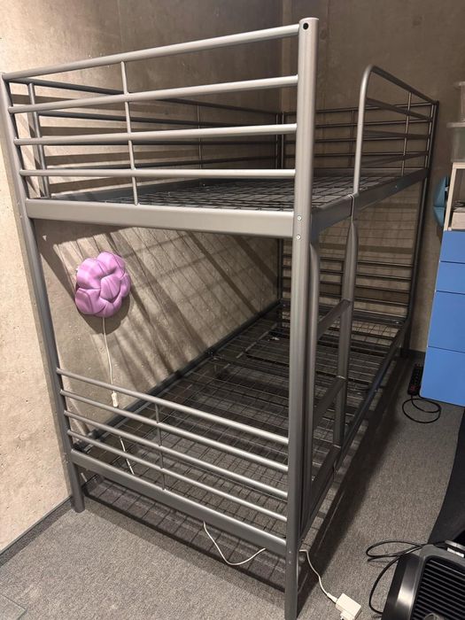 Sprzedam łóżko piętrowe Ikea Svarta 90x200