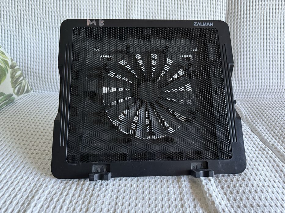 Wiatrak podstawka pod laptopa stan BDB