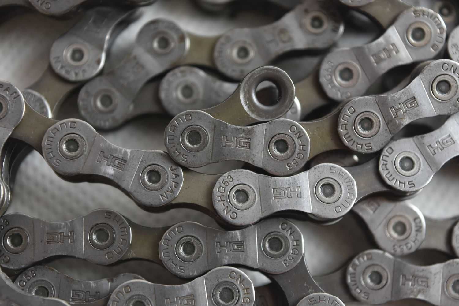łańcuch SHIMANO CN-HG53 ! rozciągnięcie 0,2 ! 108 ogniw !