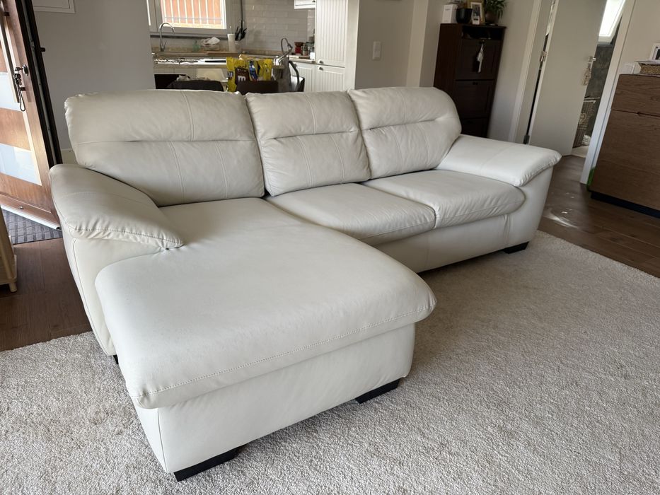 Sofá chaise long beje claro