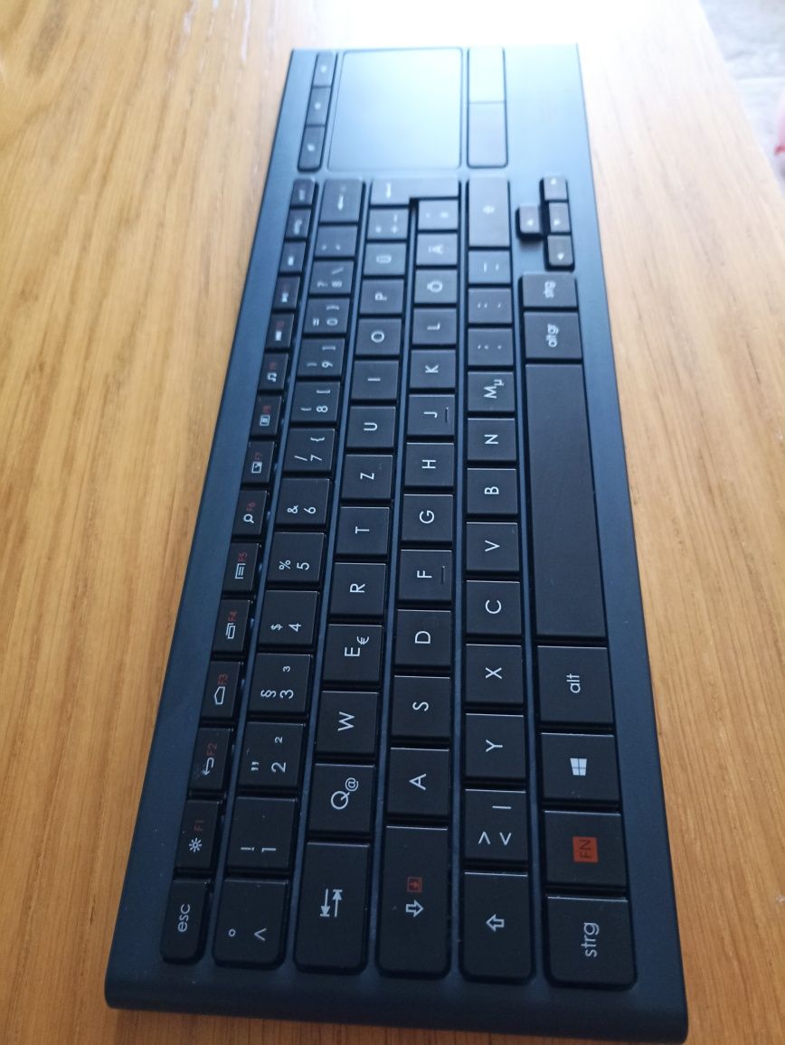 Klawiatura Logitech K830 TV, bluetooth, DE