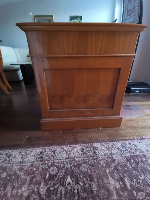 Biurko w stylu angielskim, używane w dobrym stanie