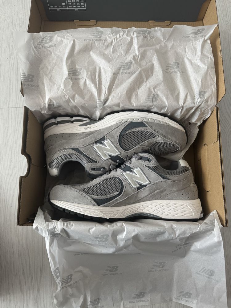 Оригінал кросівки new balance 2002r розмір 42,5