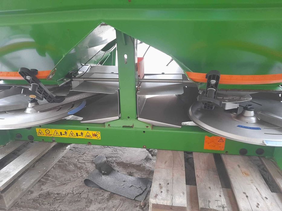 Rozsiewacz Nawozu Amazone ZA-M 3000 Ultra Profis (Kuhn, Rauch,Sulky )