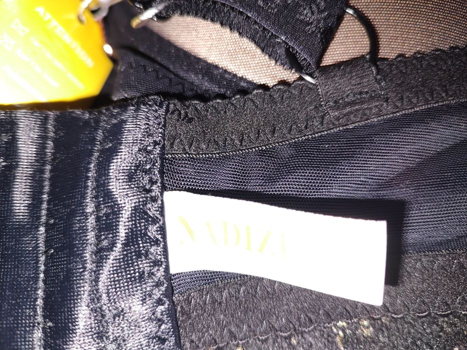 Biustonosz 100E czarny