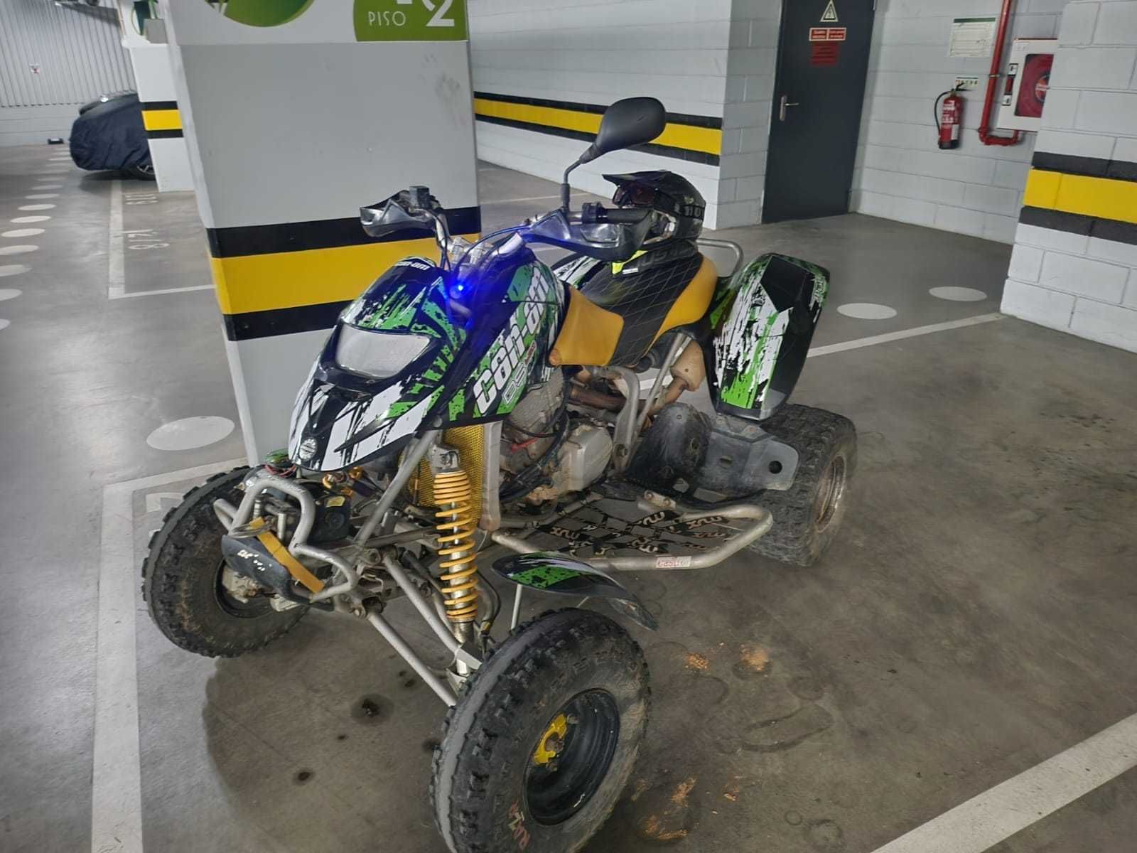 Moto 4 Bombardier DS 650
