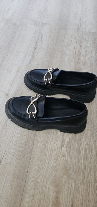 Czarne mokasyny pół buty dla dziewczynki