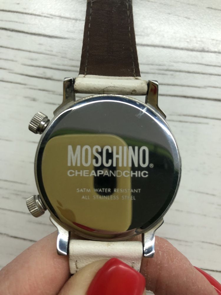 Годинник з камнями водонепроникний жіночий білий Moschino часы белые