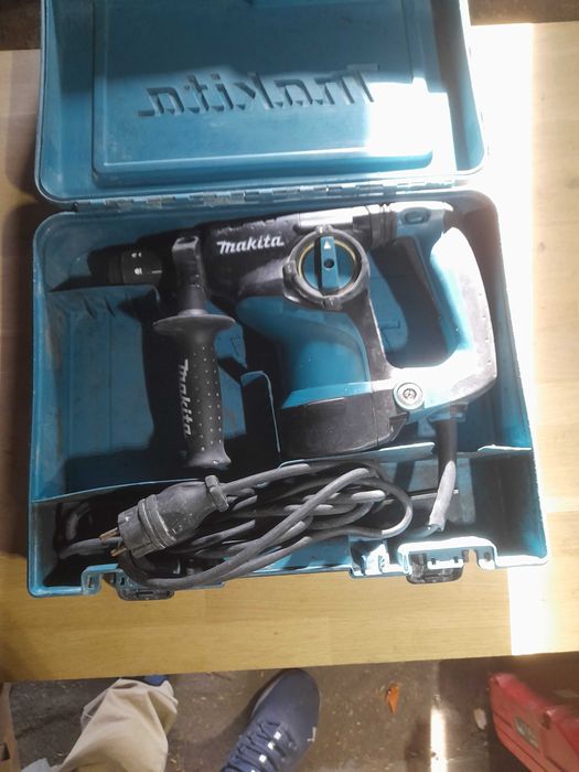 Młotowiertarka makita hm2811