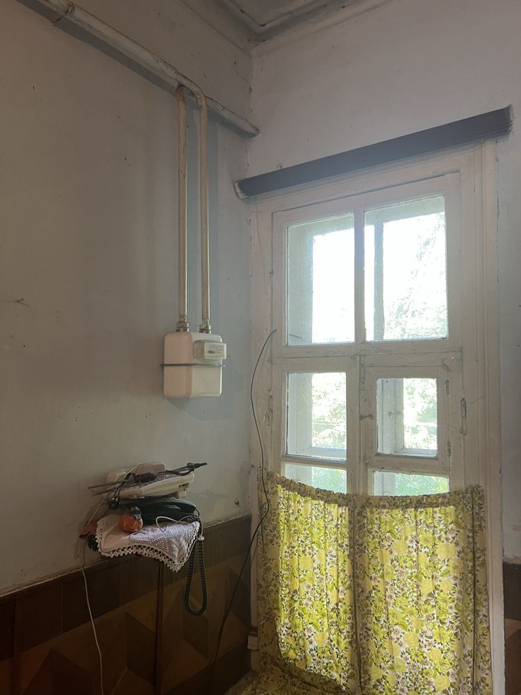 Продам 2кім 57.4м² ціна 27500$.