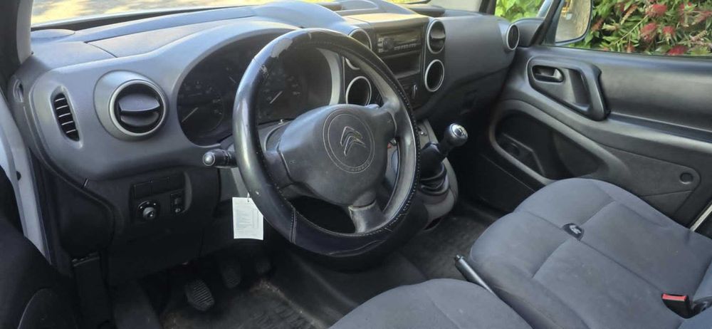 2013 Peugeot berlingo 3lugares