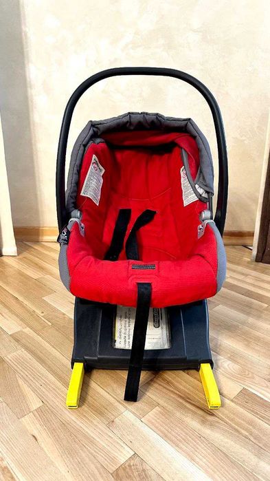 Автокрісло Peg-Perego Primo Viaggio червоне гр. 0+ 0-13 кг