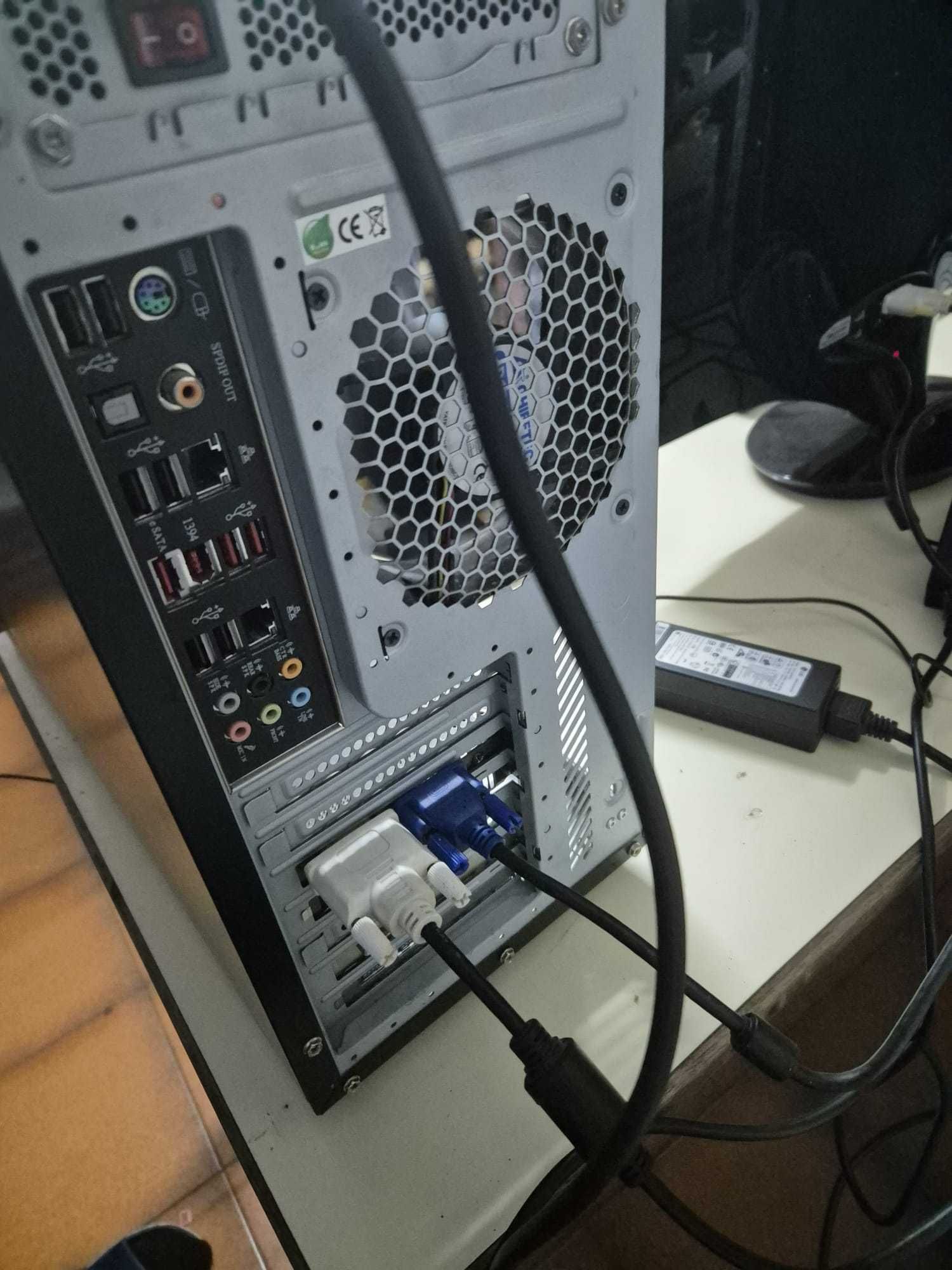 Computador + 2 monitores Lg, varios discos, grafica Asus - negociável