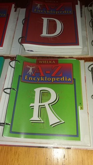 Wielka Encyklopedia A-Z - - - - 9 segregatorów