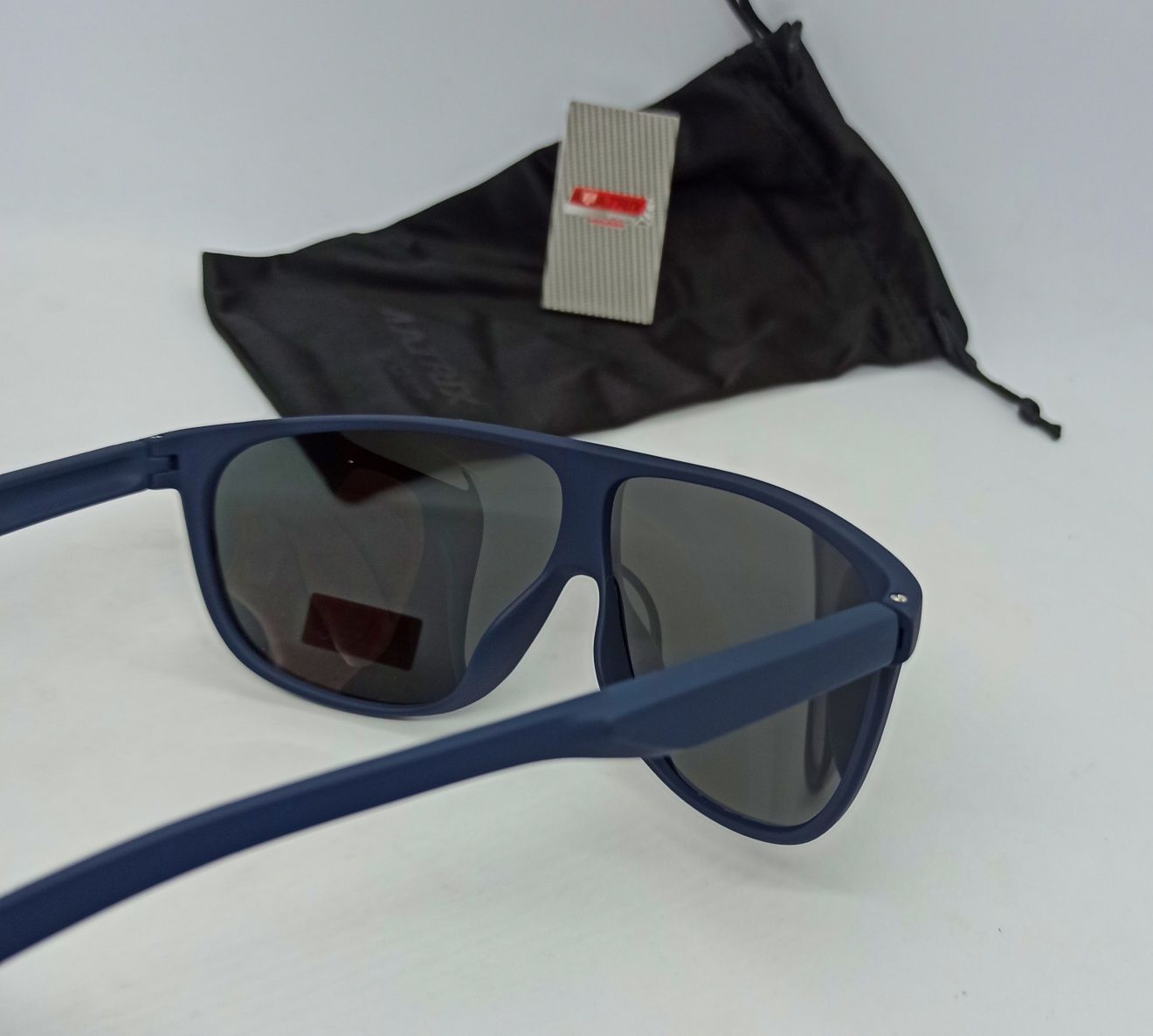 Matrix MX 027 очки мужские солнцезащитные в синей матовой оправе поляр