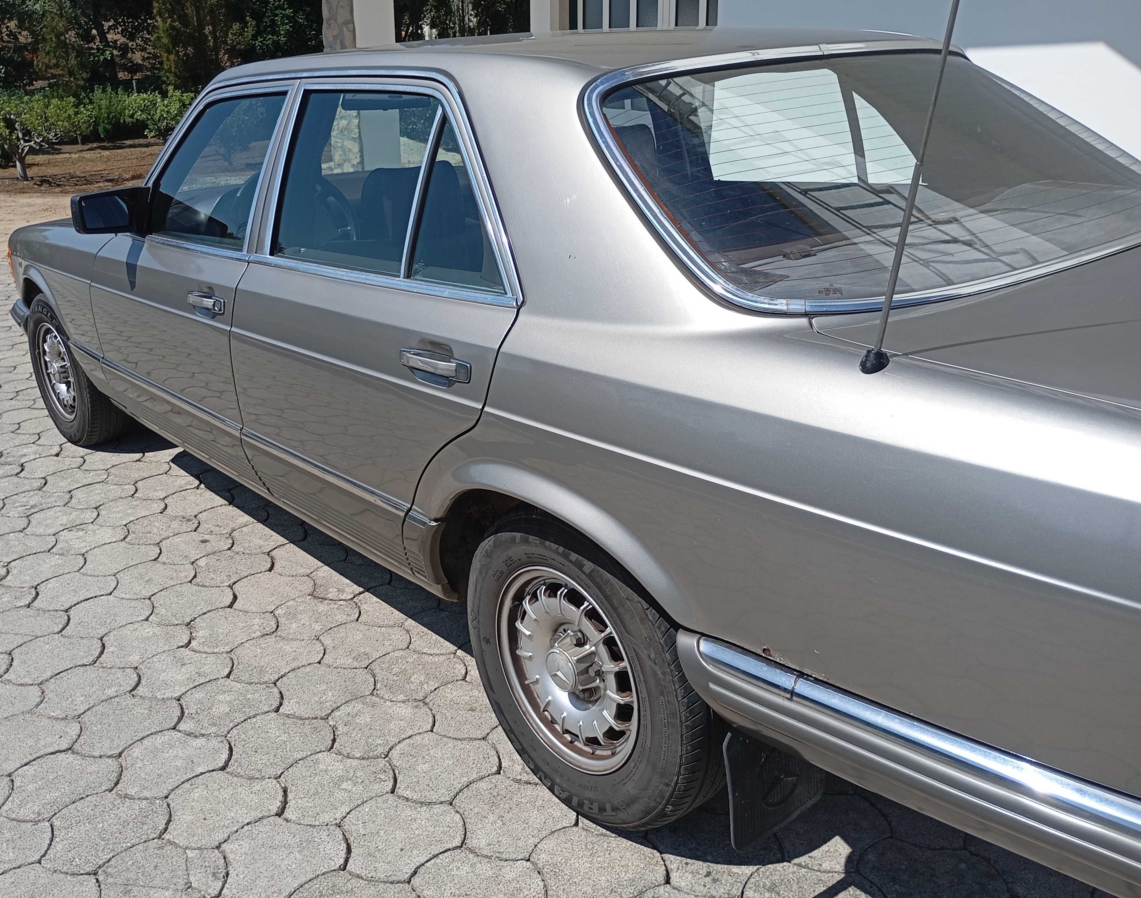 Mercedes 280 SE (clássico)
