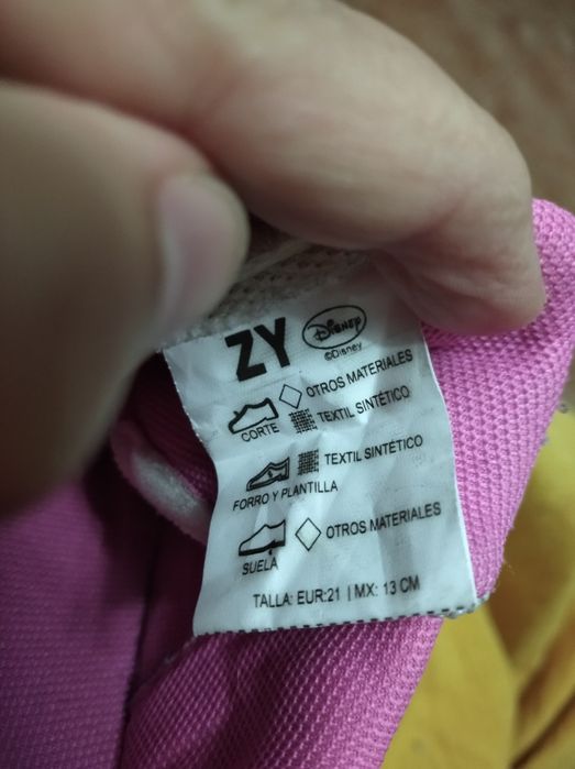 Sapatilhas com luzes da Zippy tamanho 21