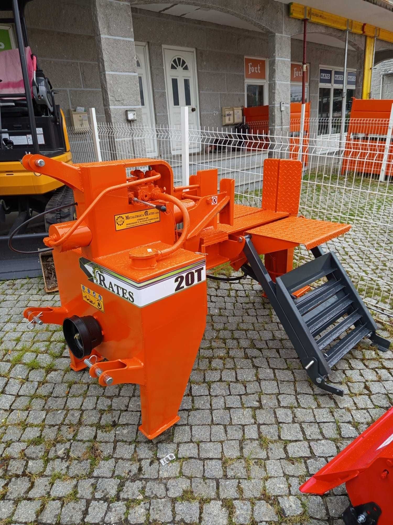 Rachador 20T com Elevador Hidráulico