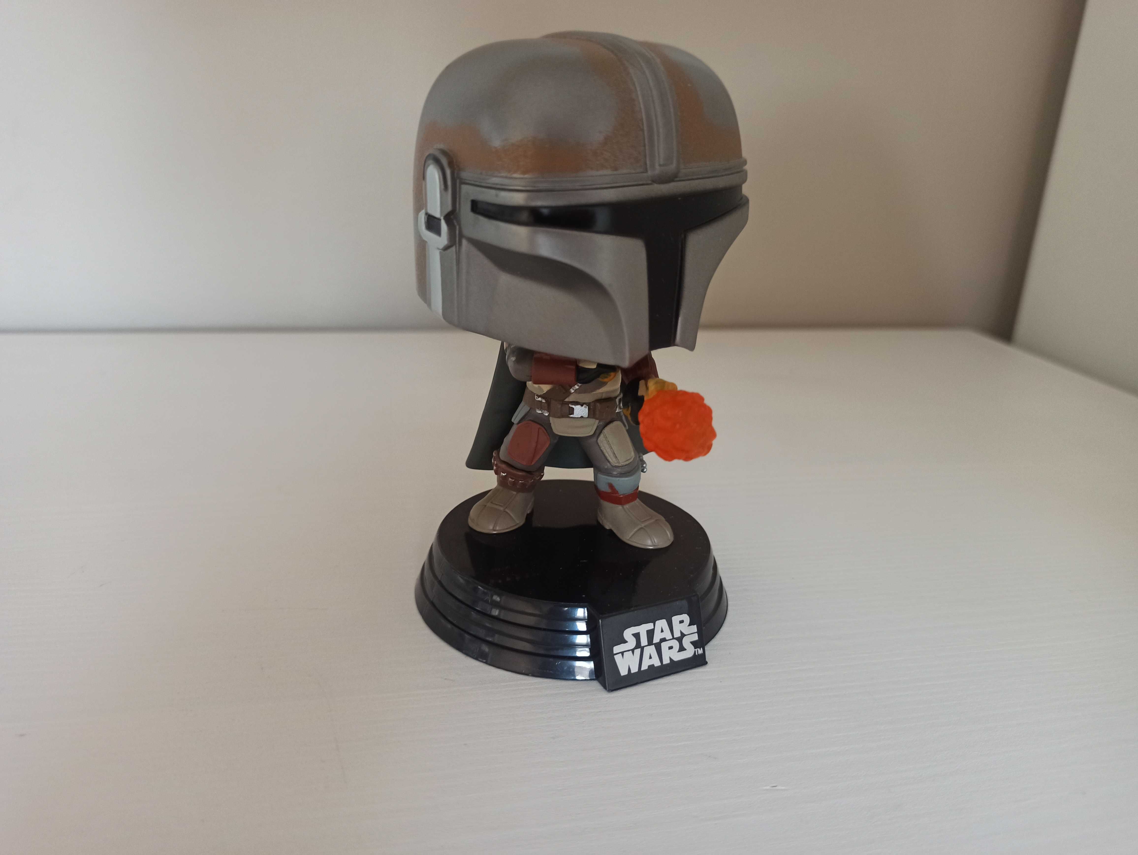 Figurka the mandalorian "flamethrowing"