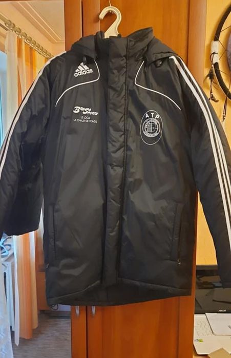 Тепла куртка adidas