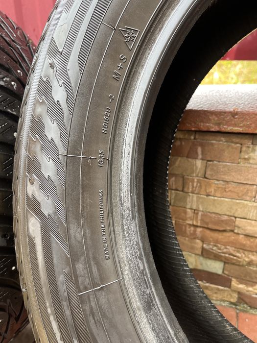 Зимові шини: R18.225.60.Yokohama пара 2 шт