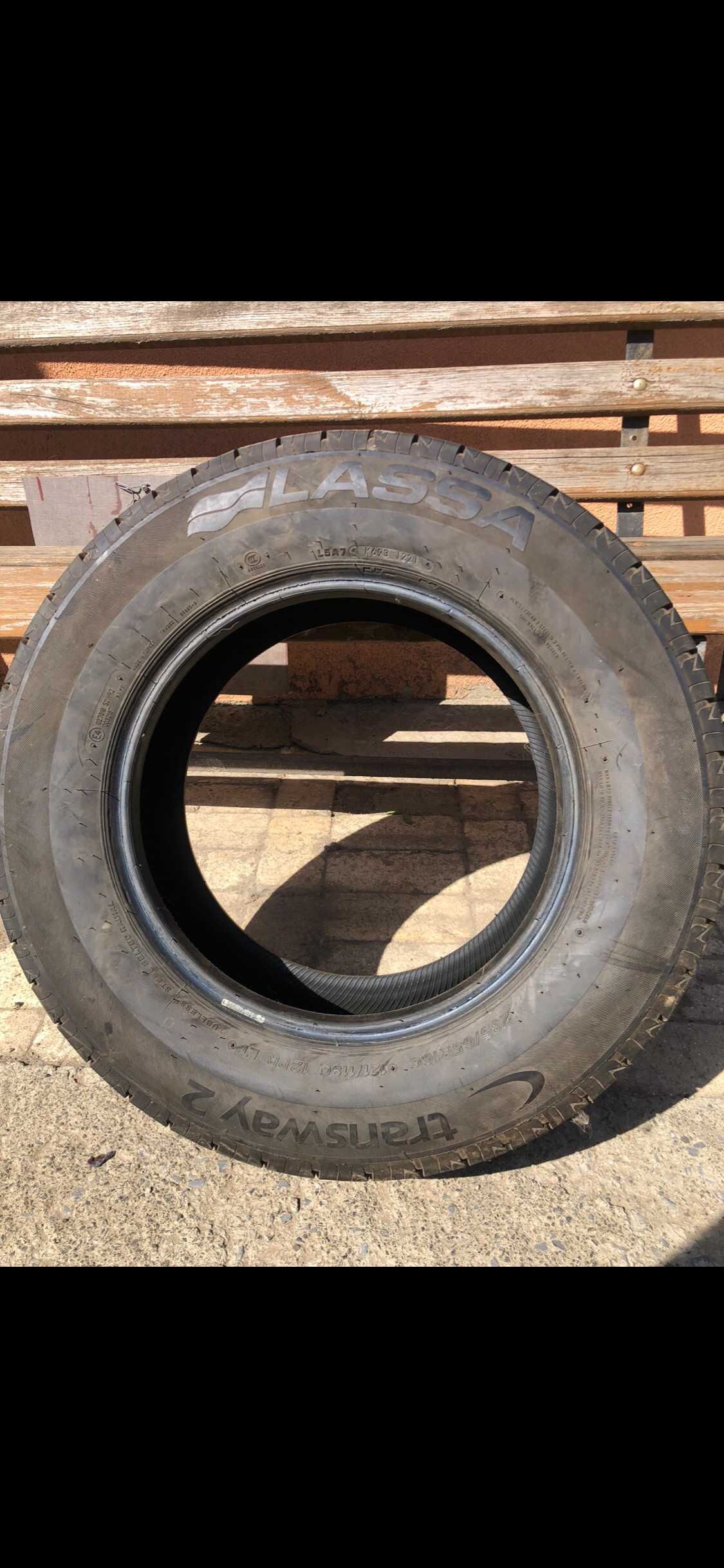 Lassa 235 65 R16c