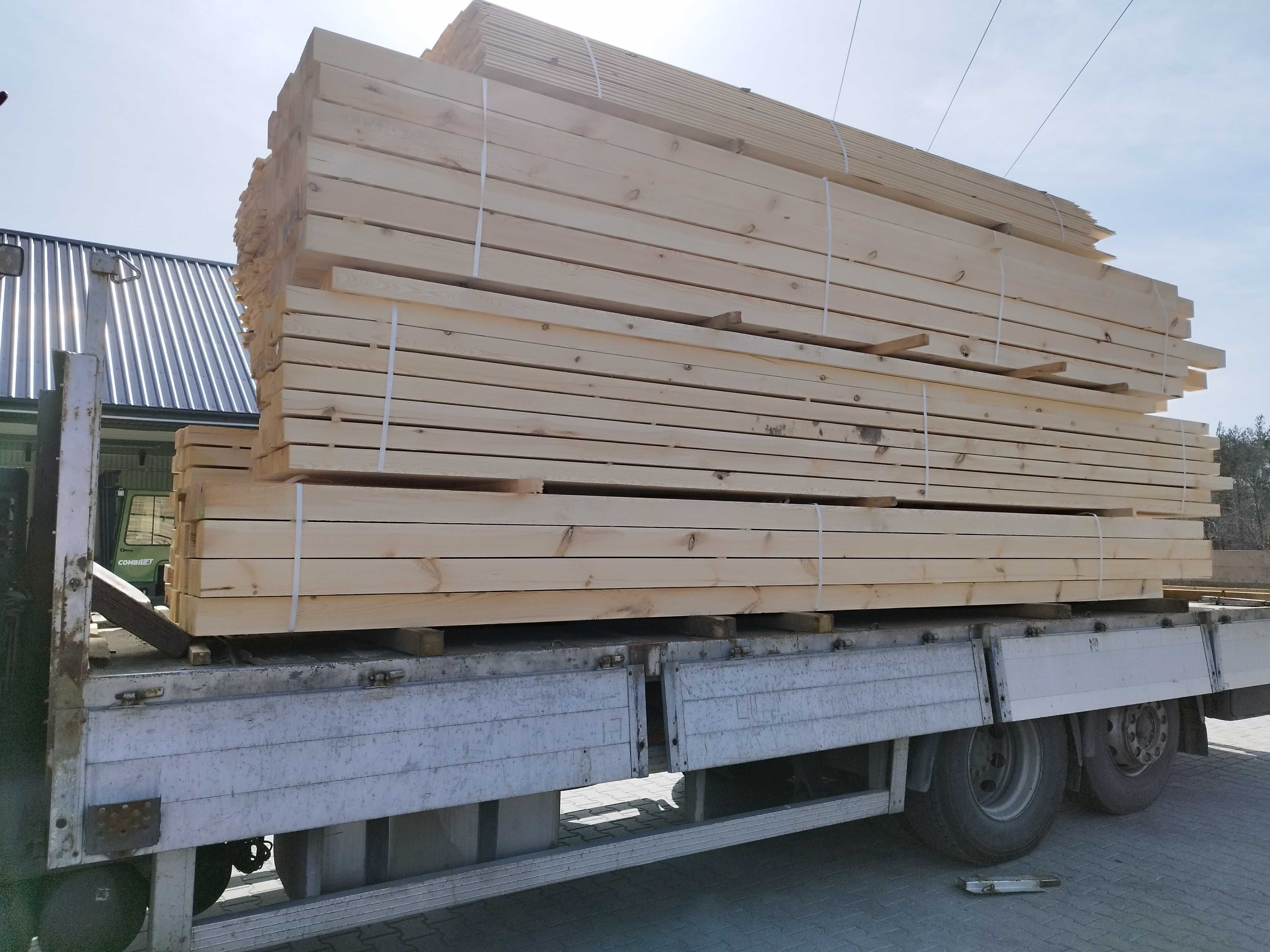 Tartak więźba dachowa deski łaty drewno konstrukcyjne transport HDS