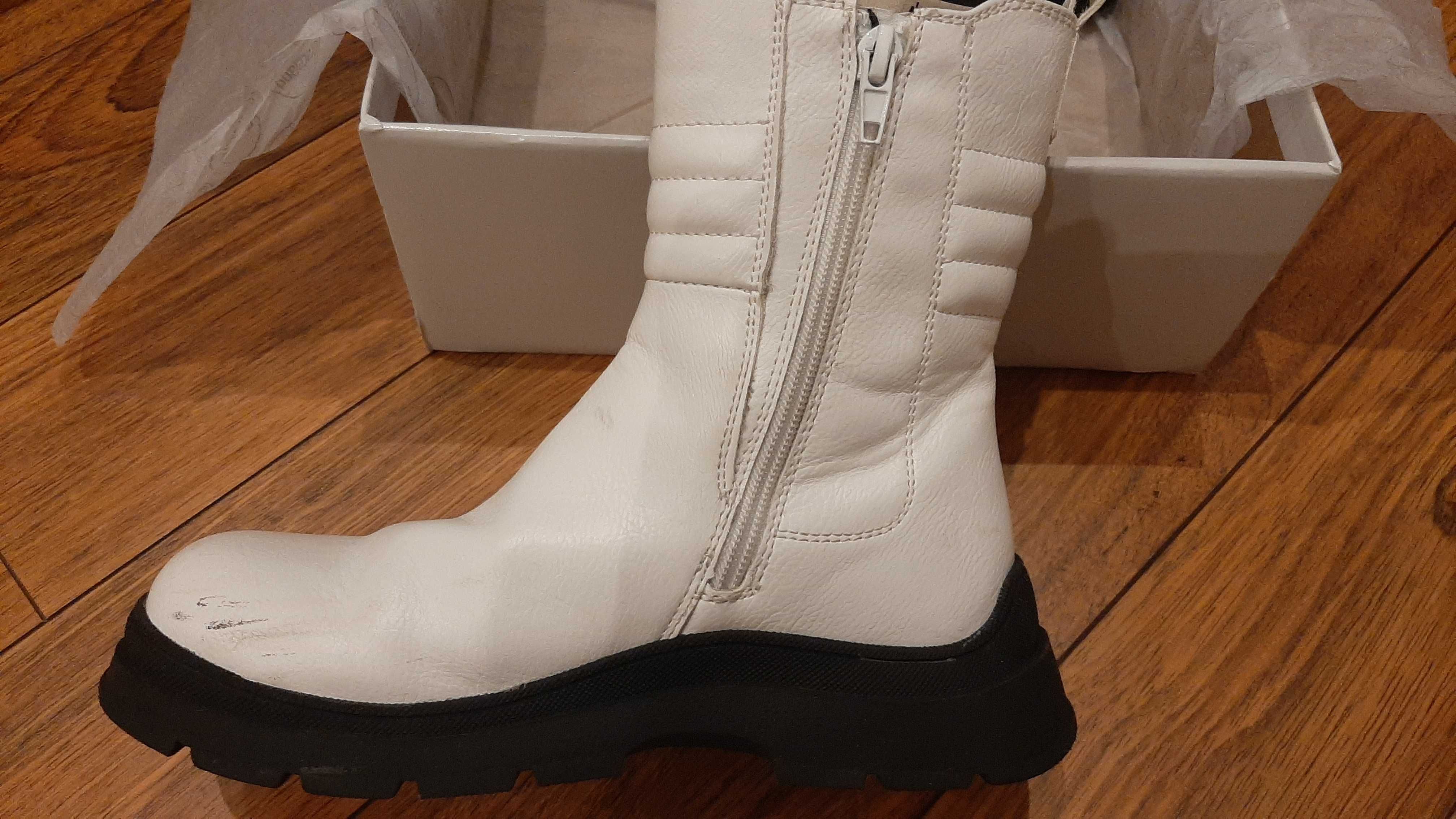 Botas de menina sola alta
