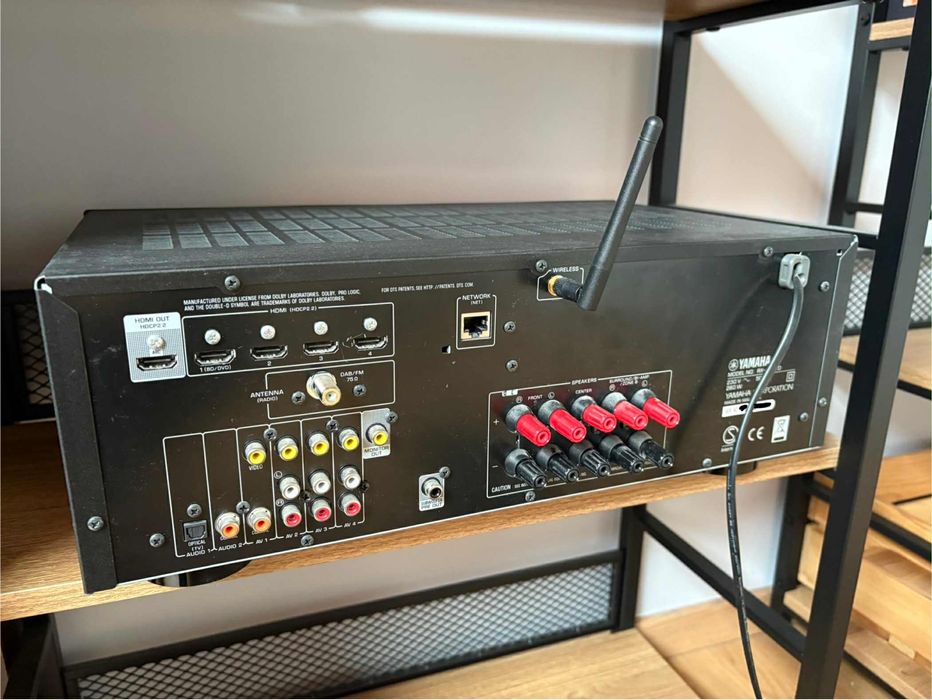Amplituner Yamaha oraz odtwarzacz płyt