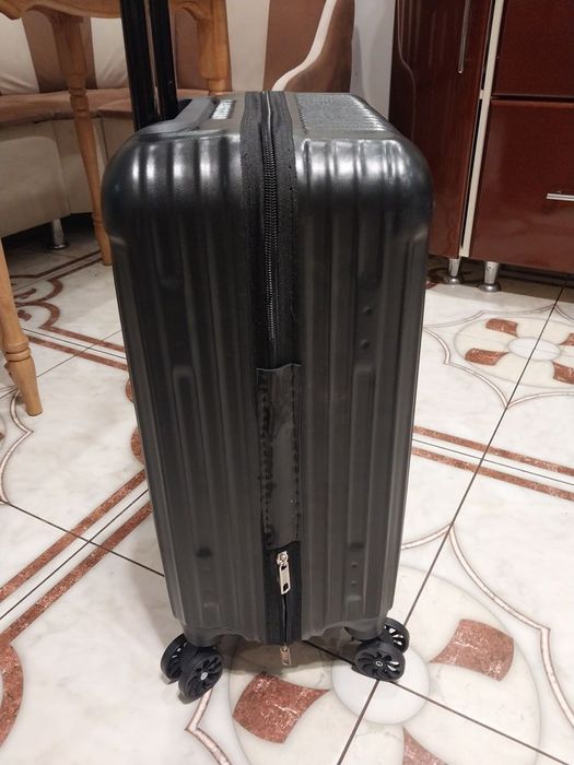 Чемодан новое состояние